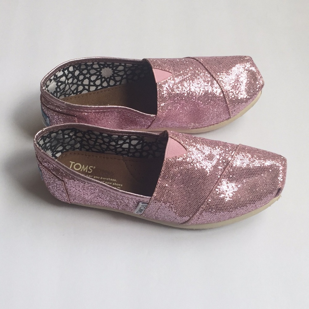 Toms Sparkly Slip On In Size 7.5 - image 1